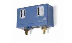 P736双级压力控制器